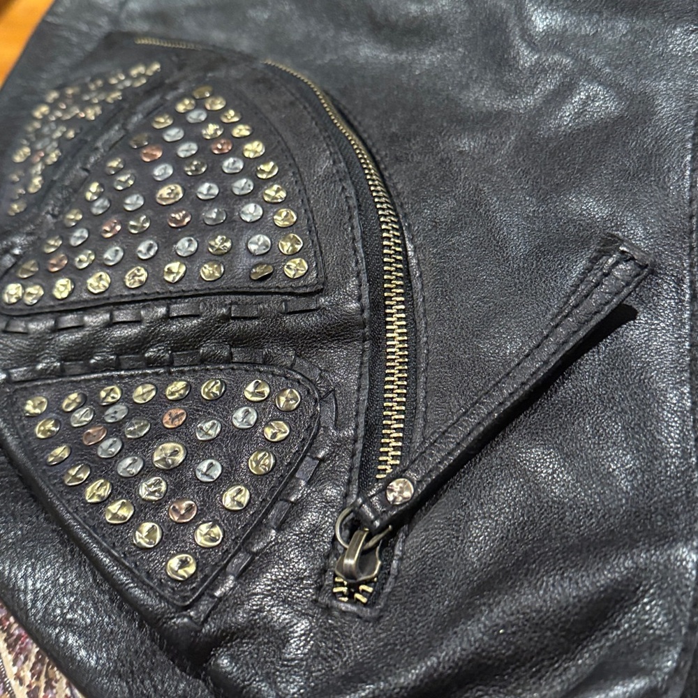 Free people Black Studded Leather Shoulder Bag NWT’s - Picture 6 of 12